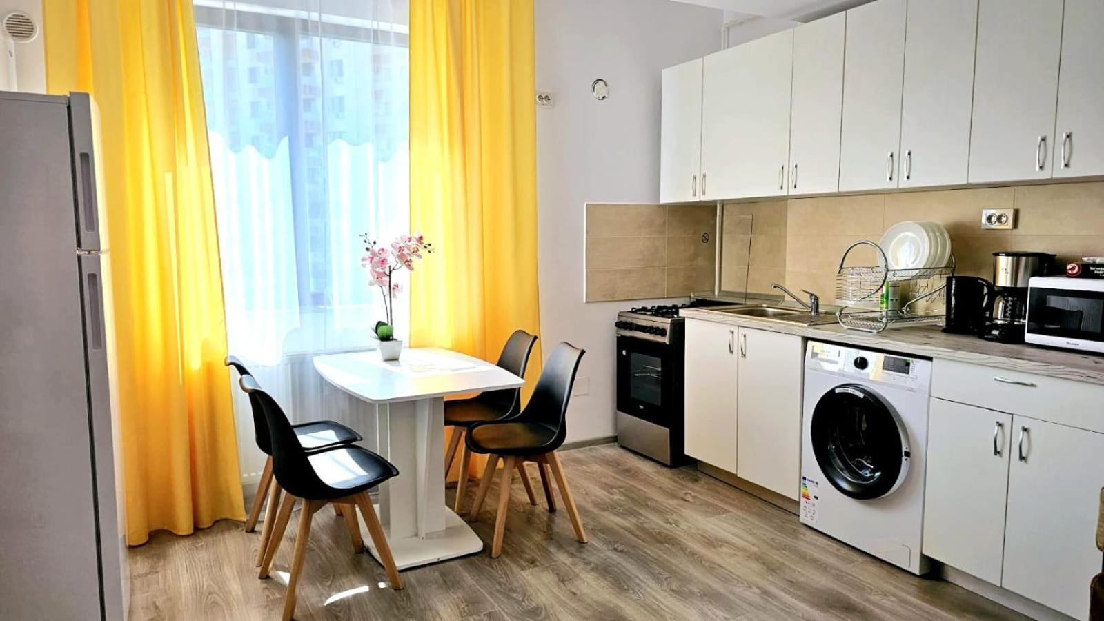 Evelyn Modern Apartment Near Palas Jassy Zewnętrze zdjęcie